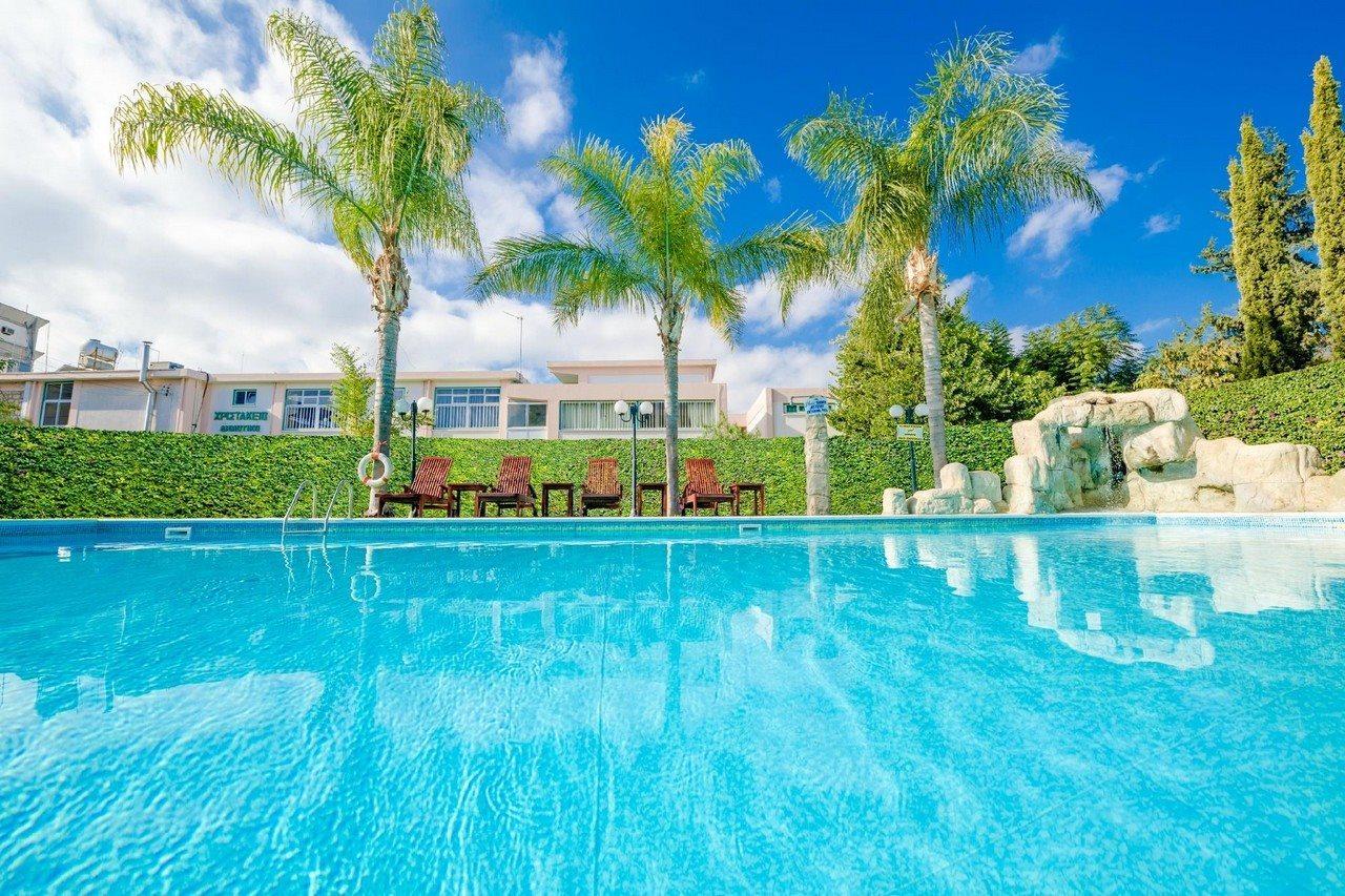 Estella Hotel Apartments Лімасол Екстер'єр фото