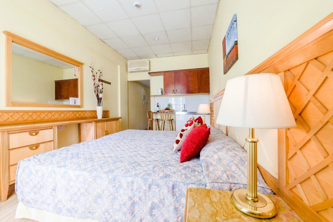 Estella Hotel Apartments Лімасол Екстер'єр фото
