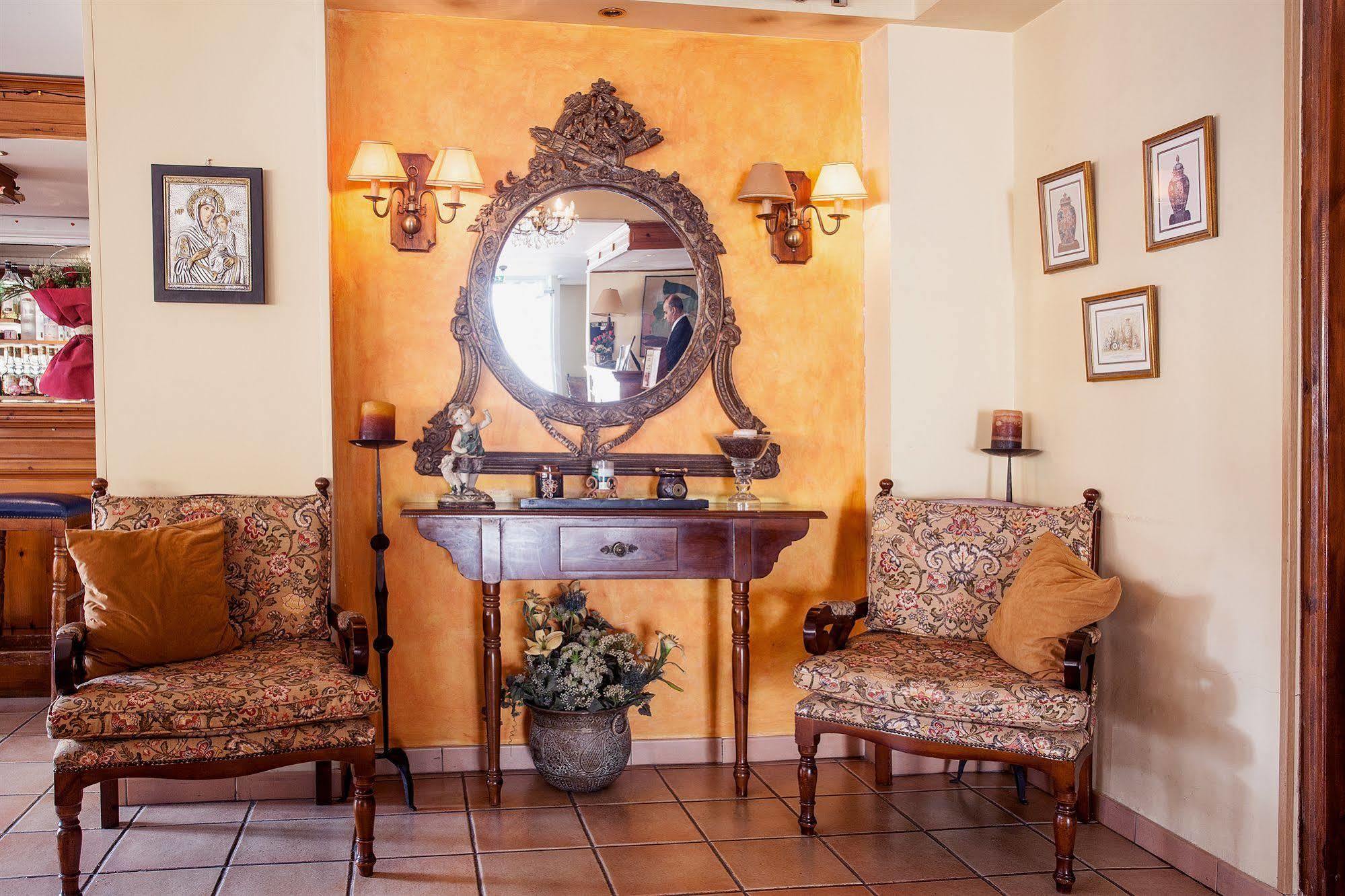 Estella Hotel Apartments Лімасол Екстер'єр фото