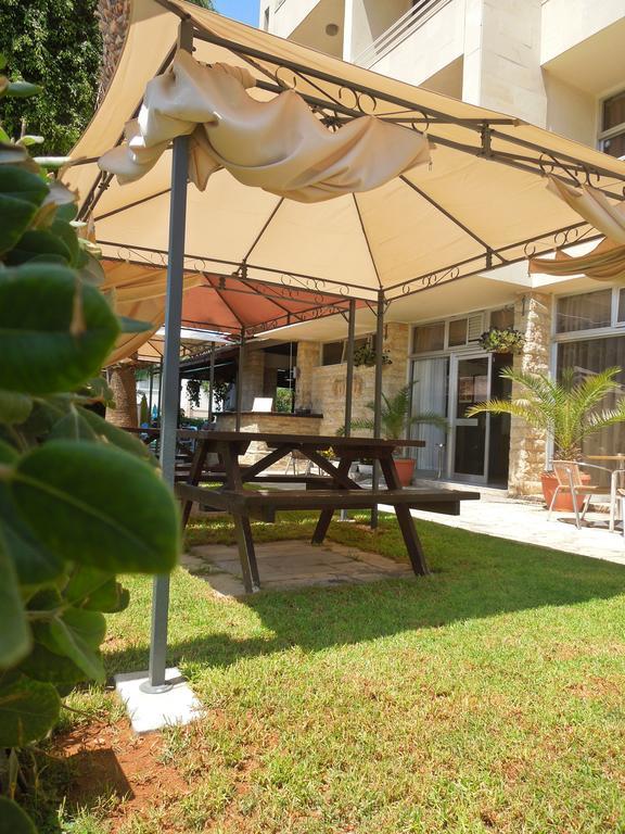 Estella Hotel Apartments Лімасол Екстер'єр фото