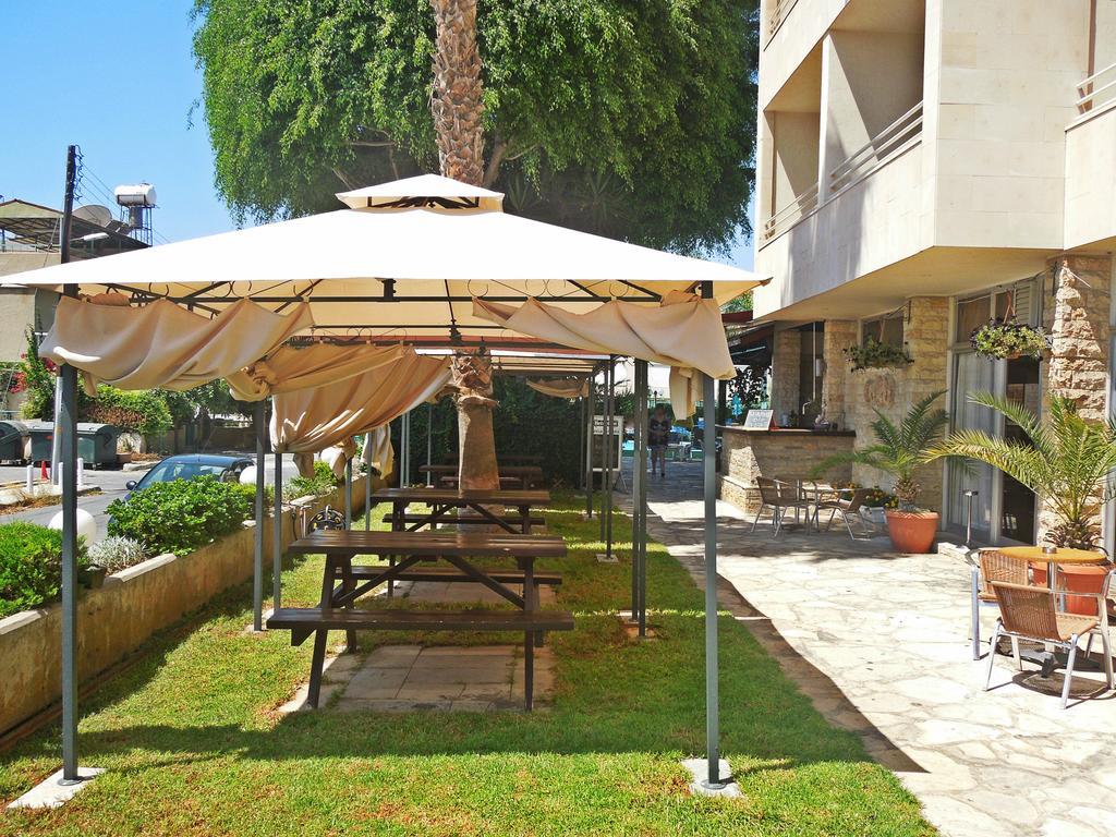 Estella Hotel Apartments Лімасол Екстер'єр фото
